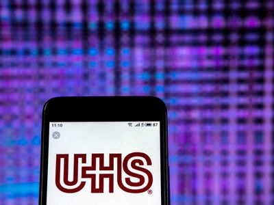 Do Wall Street Analysts Like Universal Health Services Stock?